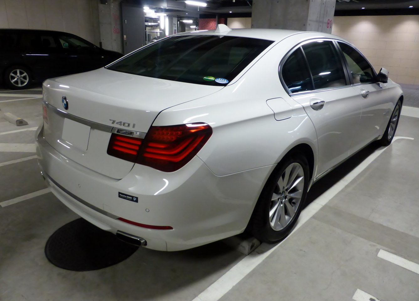 BMW 7 Series (F01 LCI, facelift 2012) 750i (450 Hp) xDrive Steptronic